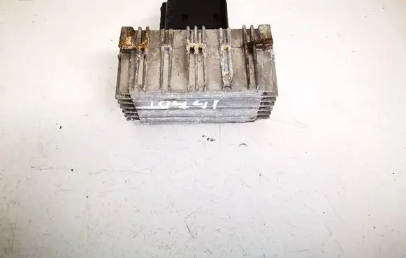 Opel Meriva A Glow plug pre-heat relay 55354141 51299018