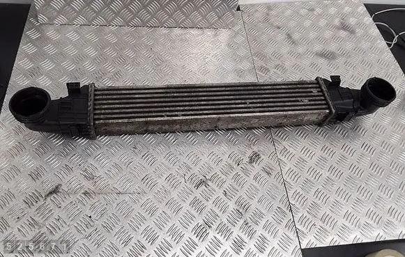 Mercedes-Benz E W211 Intercooler radiator A2115001102