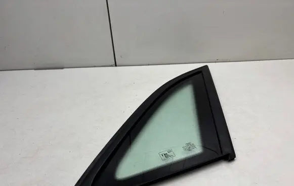 Rear side window