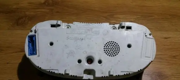 Speedometer (instrument cluster)