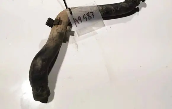 Audi 80 90 S2 B4 Engine coolant pipe/hose 