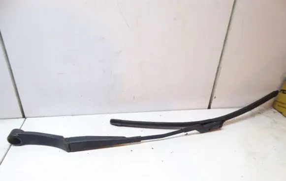 KIA Ceed Front wiper blade arm