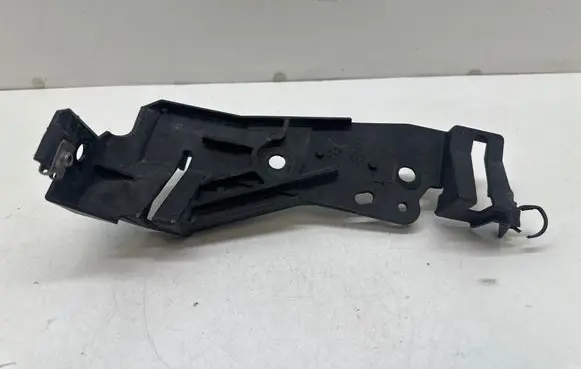 Infiniti G37 Headlight/headlamp mounting bracket 