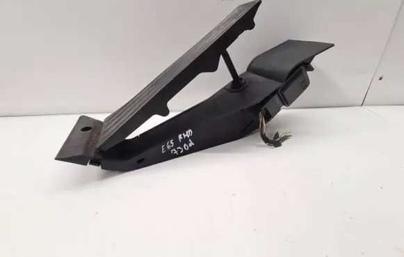 BMW 7 E65 E66 Accelerator throttle pedal 6766930 916010