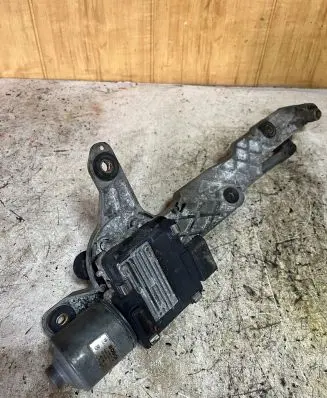 Volkswagen Phaeton Rear window wiper motor 3D1955120 0390241705 0310055120