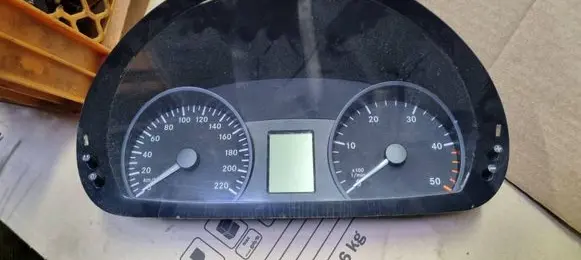 Mercedes-Benz Vito Viano W639 Speedometer (instrument cluster) A6394464321 72076074 102681005