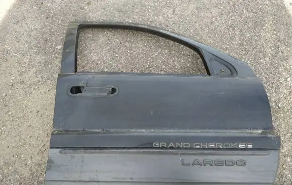 Jeep Grand Cherokee (WJ) Front door juodos