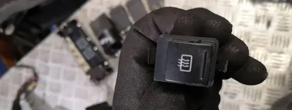 Skoda Superb B5 (3U) Windscreen/window heater switch 3u0959621a
