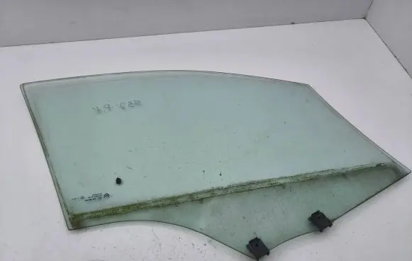 Citroen C4 II Front door window glass four-door