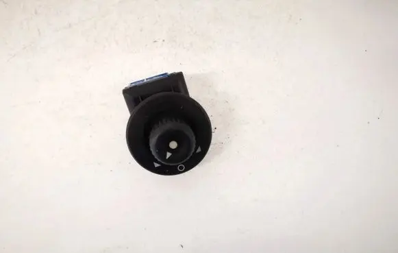Citroen Xsara Picasso Wing mirror switch 185526