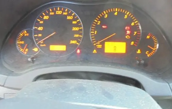 Toyota Avensis Verso Speedometer (instrument cluster)