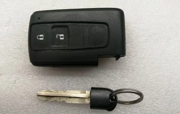 Toyota Corolla Verso AR10 Ignition key/card 890700F021