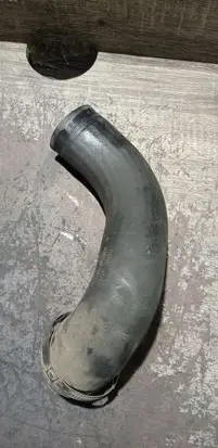 Volkswagen Tiguan Intercooler hose/pipe 5N0145832J
