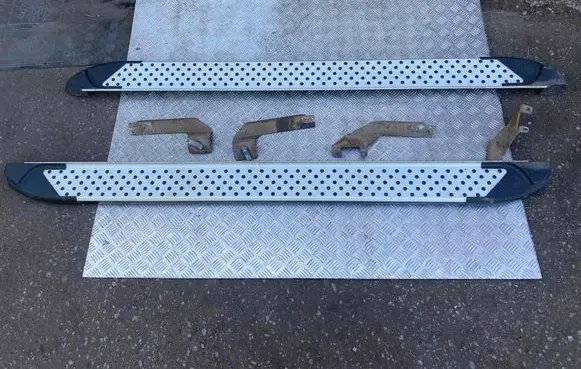 Mercedes-Benz ML W164 Thresholds for All-terrain vehicles 