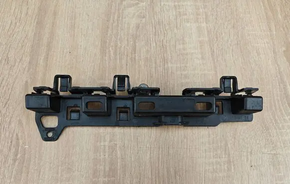 BMW 5 G30 G31 G38 Front bumper mounting bracket 7387342