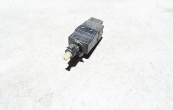 Mercedes-Benz A W168 Brake pedal sensor switch 0015452009