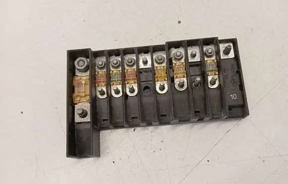 Volkswagen Transporter - Caravelle T5 Fuse box set 7H6970187AE