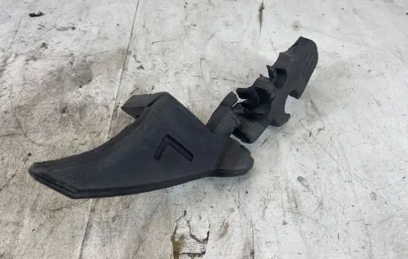 Fender foam support/seal