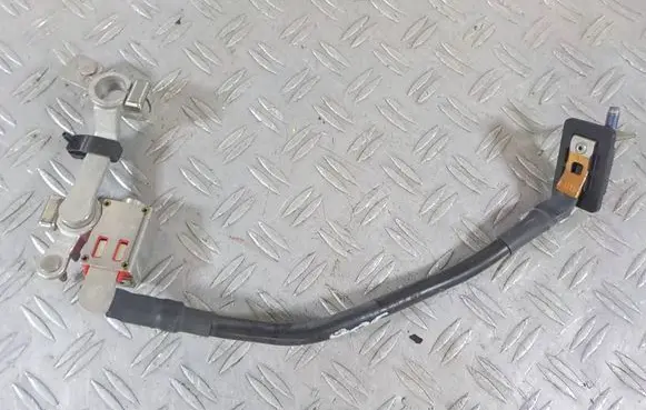 Mercedes-Benz Sprinter W906 Positive cable (battery) 32V2000A 0678