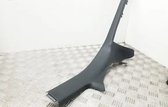 Skoda Octavia Mk2 (1Z) Rear seat side bottom trim 1Z9867768