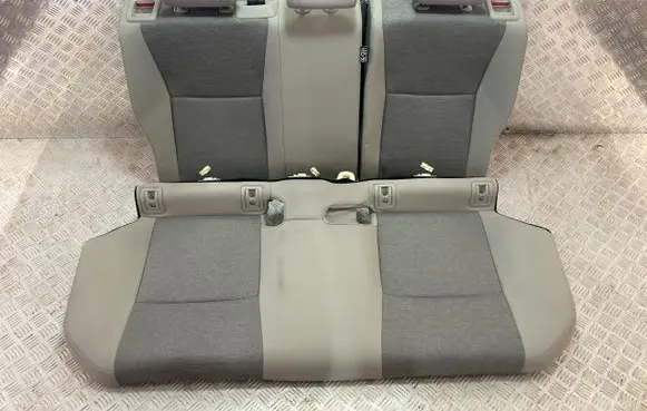 Toyota Yaris XP210 Second row seats PK17602