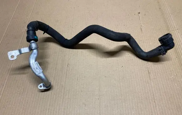 Land Rover Range Rover Sport L494 Engine coolant pipe/hose FPLA8C202CA D31HA 23102015