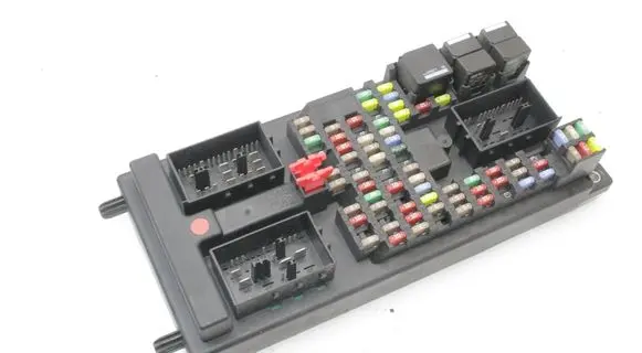 Land Rover Range Rover Sport L320 Fuse module AH2214F041BE