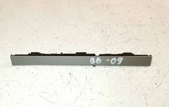 Dashboard glove box trim