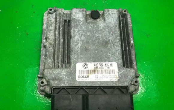 Volkswagen Touran I Engine control unit/module ECU 0281012251 03G906016HK