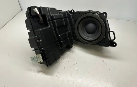 Lexus RX 450H Subwoofer speaker 8615048090
