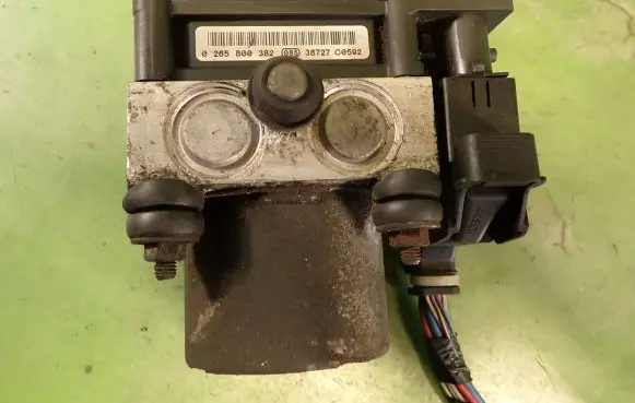 Toyota Avensis T250 ABS Pump