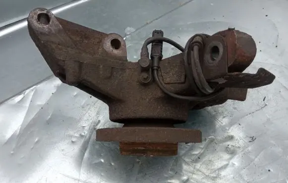 Mercedes-Benz Sprinter W906 Front wheel hub