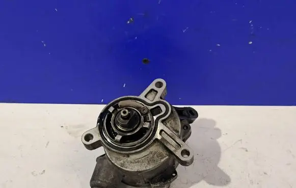 Volvo V70 Vacuum pump 08658230 31375106