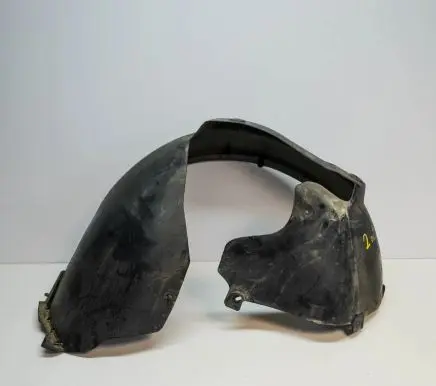 Volkswagen PASSAT B5 Front wheel arch liner splash guards 8P0821171C