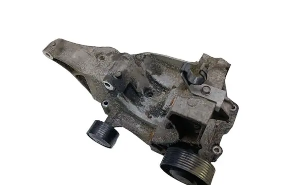 BMW X5 E70 Generator/alternator bracket 