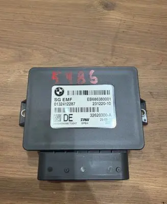 BMW X3 F25 Hand brake control module 6863800 23122010 32620300A