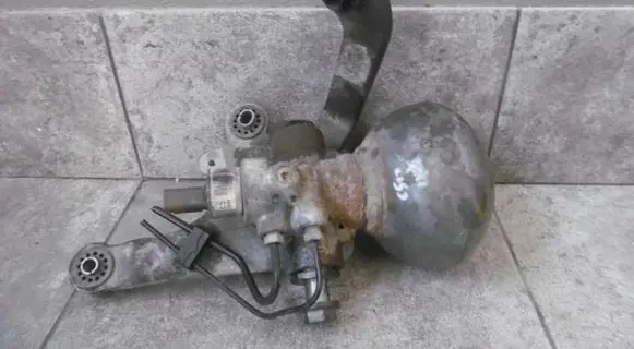 Citroen C5 Air suspension tank/reservoir 