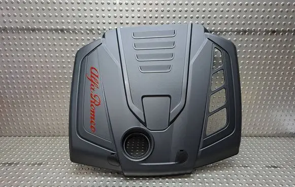 Alfa Romeo Giulia Engine cover (trim) 68603431AA 46354241