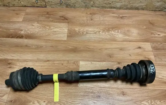 Volkswagen PASSAT B5 Front driveshaft 3B0407285B