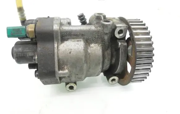 Renault Scenic II - Grand scenic II Fuel injection high pressure pump 8200057225 8200707450A R9042A070A