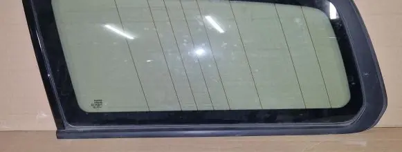 Volvo V70 Rear side window