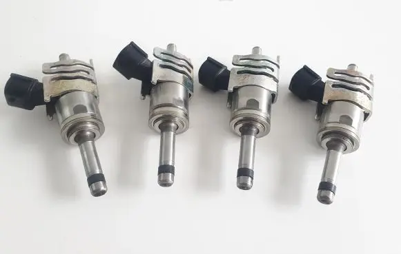 Toyota RAV 4 (XA50) Fuel injectors set 2325025010