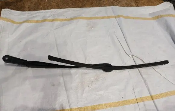 Porsche Cayenne (92A) Windshield/front glass wiper blade 7P0955410C