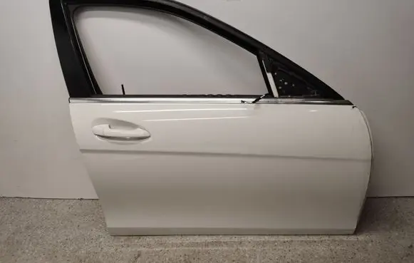 Mercedes-Benz C W204 Front door A2047206000