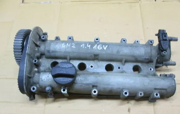 Volkswagen Polo III 6N 6N2 6NF Rocker cam cover 036103475N