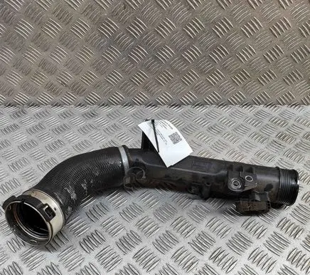 Volvo V60 Intercooler hose/pipe 31686412
