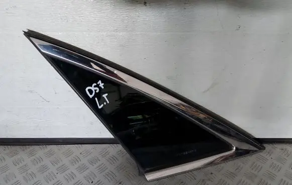 Citroen DS7 Crossback Front triangle window/glass 