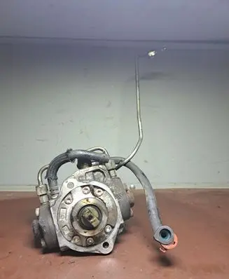 Toyota Avensis T250 Fuel injection high pressure pump 221000R020 HU2940000301 01388