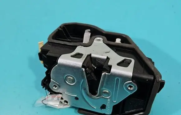 BMW 3 F30 F35 F31 Front door lock 7229458 IMPRK1594682
