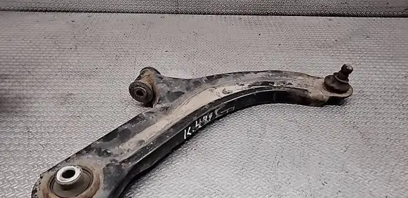 Renault Clio III Front lower control arm/wishbone 